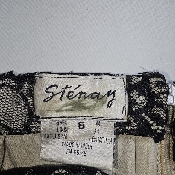 Stenay beaded and lace pants with nudes lining. Size 6. Back zip. - Picture 11 of 11